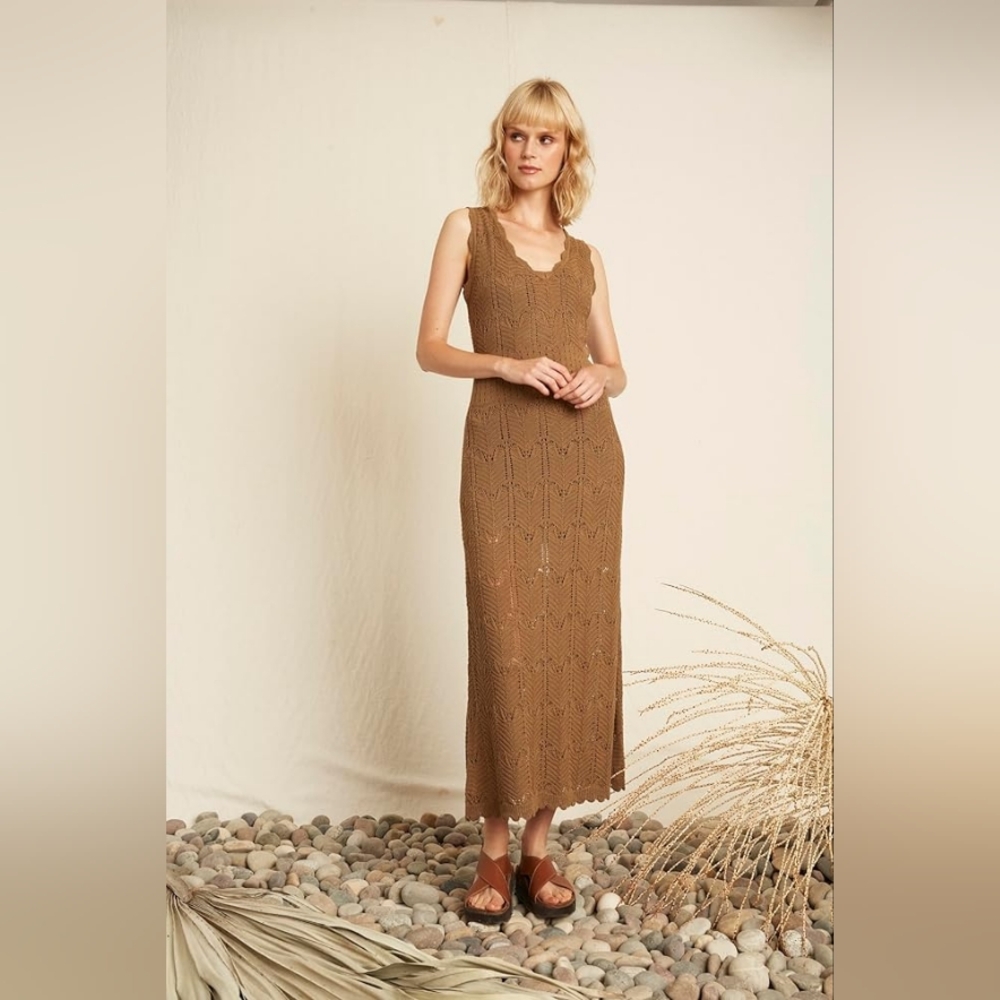 Luxely Wilder Sleeveless V-Neck Knit Midi Scalloped Hem Summer Dresses - Picture 1 of 13